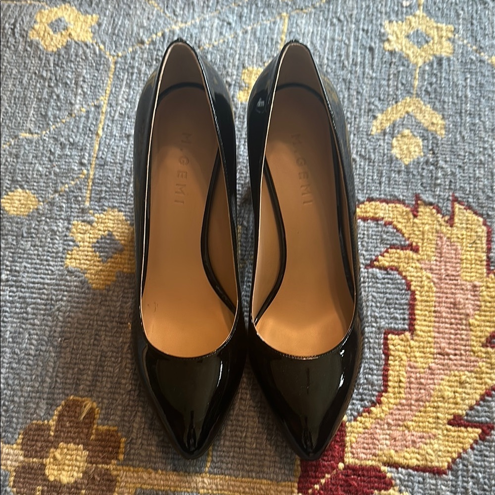 M. Gemi Black Patent Leather Women's Shoes.